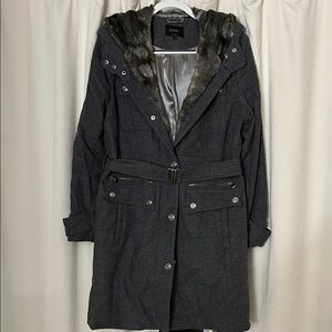 Laundry By Shelli Segal Gray Coat with Faux Fur
